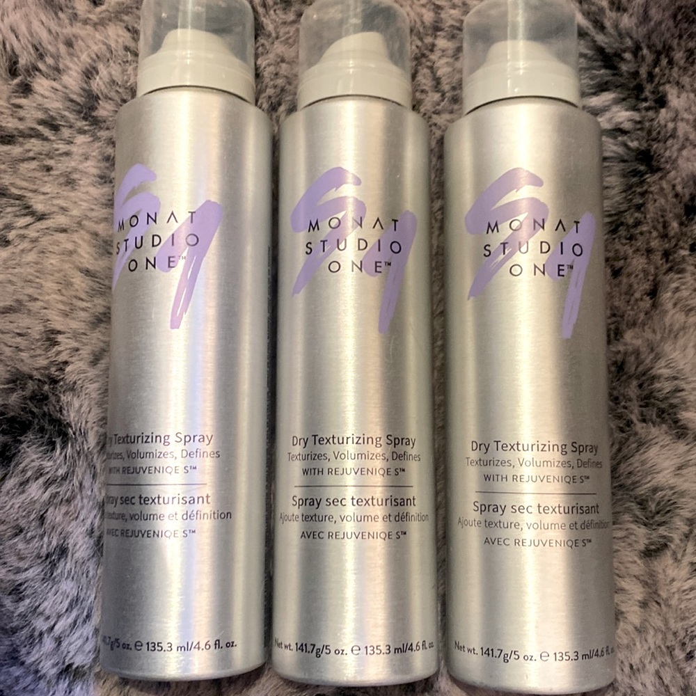 Monat Dry Texturizing Spray